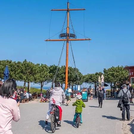 Апартаменты Residenz Am 1-11 Цингст